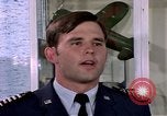 Standbild Cadet Wing Commander Jack Catton United States USA, 1975, aus Sekunde 29 historischem Filmmaterial Videoclip 65675032908