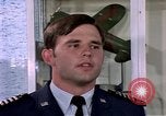 Standbild Cadet Wing Commander Jack Catton United States USA, 1975, aus Sekunde 36 historischem Filmmaterial Videoclip 65675032908