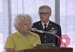 Standbild Pilotin Jacqueline Cochran United States USA, 1975, aus Sekunde 1 historischem Filmmaterial Videoclip 65675032914