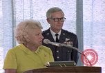 Standbild Pilotin Jacqueline Cochran United States USA, 1975, aus Sekunde 6 historischem Filmmaterial Videoclip 65675032914
