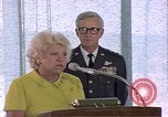 Standbild Pilotin Jacqueline Cochran United States USA, 1975, aus Sekunde 8 historischem Filmmaterial Videoclip 65675032914