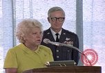 Standbild Pilotin Jacqueline Cochran United States USA, 1975, aus Sekunde 17 historischem Filmmaterial Videoclip 65675032914