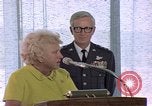 Standbild Pilotin Jacqueline Cochran United States USA, 1975, aus Sekunde 39 historischem Filmmaterial Videoclip 65675032914