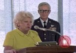 Standbild Pilotin Jacqueline Cochran United States USA, 1975, aus Sekunde 51 historischem Filmmaterial Videoclip 65675032914
