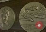 Standbild Memorabilia Colorado United States USA, 1975, aus Sekunde 14 historischem Filmmaterial Videoclip 65675032919