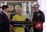 Standbild Jacqueline Cochran Colorado United States USA, 1975, aus Sekunde 12 historischem Filmmaterial Videoclip 65675032930