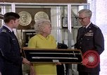 Standbild Jacqueline Cochran Colorado United States USA, 1975, aus Sekunde 13 historischem Filmmaterial Videoclip 65675032930