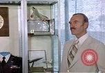 Standbild Air Marshall Roy Slemon Colorado United States USA, 1975, aus Sekunde 35 historischem Filmmaterial Videoclip 65675032932