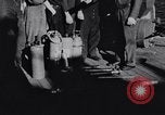 Immagine di Routine di bordo Regno Unito, 1944, secondo 6 filmato di repertorio 65675032936
