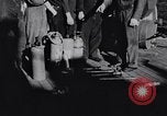 Immagine di Routine di bordo Regno Unito, 1944, secondo 9 filmato di repertorio 65675032936