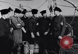Immagine di Routine di bordo Regno Unito, 1944, secondo 24 filmato di repertorio 65675032936