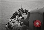 Standbild General MacArthur und Admiral Nimitz bereit zu unterzeichnen Vertrag mit Japan Tokyo Bay Japan, 1945, aus Sekunde 6 historischem Filmmaterial Videoclip 65675032938