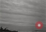 Standbild Friedensvertrag Tokyo Bay Japan, 1945, aus Sekunde 11 historischem Filmmaterial Videoclip 65675032940