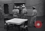 Standbild Friedensvertrag auf die USS Missouri Zweiten Weltkrieg beenden Tokyo Bay Japan, 1945, aus Sekunde 45 historischem Filmmaterial Videoclip 65675032941