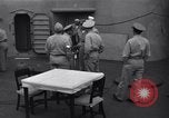 Standbild Friedensvertrag auf die USS Missouri Zweiten Weltkrieg beenden Tokyo Bay Japan, 1945, aus Sekunde 46 historischem Filmmaterial Videoclip 65675032941