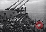 Standbild Friedensvertrag auf die USS Missouri Zweiten Weltkrieg beenden Tokyo Bay Japan, 1945, aus Sekunde 59 historischem Filmmaterial Videoclip 65675032941