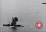 Standbild Bombenabwürfe Experimente Virginia Capes United States USA, 1921, aus Sekunde 26 historischem Filmmaterial Videoclip 65675033214