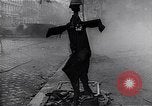 Standbild ungarische Revolution Ungarn, 1956, aus Sekunde 5 historischem Filmmaterial Videoclip 65675033234