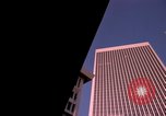 Immagine di Los Angeles grattacielo edifici Los Angeles California USA, 1976, secondo 15 filmato di repertorio 65675033253