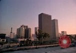 Immagine di Los Angeles grattacielo edifici Los Angeles California USA, 1976, secondo 51 filmato di repertorio 65675033253