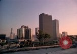 Immagine di Los Angeles grattacielo edifici Los Angeles California USA, 1976, secondo 53 filmato di repertorio 65675033253