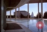 Immagine di Mark Taper Forum Music Center Los Angeles California USA, 1976, secondo 35 filmato di repertorio 65675033260