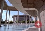 Immagine di Mark Taper Forum Music Center Los Angeles California USA, 1976, secondo 46 filmato di repertorio 65675033260