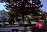 Immagine di Palm strada alberata nel quartiere Los Angeles California USA, 1976, secondo 44 filmato di repertorio 65675033263