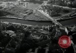 Immagine di Vista aerea dei danni della seconda guerra mondiale Berlino Germania, 1947, secondo 27 filmato di repertorio 65675033264