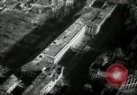 Immagine di Vista aerea dei danni della seconda guerra mondiale Berlino Germania, 1947, secondo 39 filmato di repertorio 65675033264