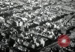 Immagine di Vista aerea dei danni della seconda guerra mondiale Berlino Germania, 1947, secondo 46 filmato di repertorio 65675033264