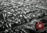 Immagine di Vista aerea dei danni della seconda guerra mondiale Berlino Germania, 1947, secondo 49 filmato di repertorio 65675033264