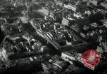 Immagine di Vista aerea dei danni della seconda guerra mondiale Berlino Germania, 1947, secondo 59 filmato di repertorio 65675033264