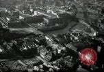 Immagine di Vista aerea dei danni della seconda guerra mondiale Berlino Germania, 1947, secondo 61 filmato di repertorio 65675033264