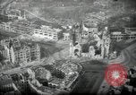 Immagine di Vedute aeree di guerra gli edifici danneggiati Berlino Germania, 1947, secondo 20 filmato di repertorio 65675033265