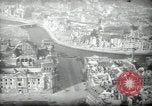 Immagine di Vedute aeree di guerra gli edifici danneggiati Berlino Germania, 1947, secondo 38 filmato di repertorio 65675033265