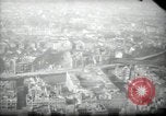 Immagine di Vedute aeree di guerra gli edifici danneggiati Berlino Germania, 1947, secondo 47 filmato di repertorio 65675033265