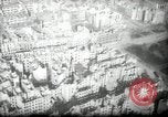 Immagine di Vedute aeree di guerra gli edifici danneggiati Berlino Germania, 1947, secondo 62 filmato di repertorio 65675033265