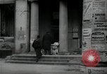 Immagine di Edicola nel settore britannico di Berlino Berlino Germania, 1947, secondo 4 filmato di repertorio 65675033268