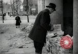 Immagine di Edicola nel settore britannico di Berlino Berlino Germania, 1947, secondo 50 filmato di repertorio 65675033268