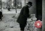 Immagine di Edicola nel settore britannico di Berlino Berlino Germania, 1947, secondo 53 filmato di repertorio 65675033268