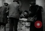 Immagine di Edicola nel settore britannico di Berlino Berlino Germania, 1947, secondo 56 filmato di repertorio 65675033268