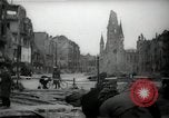 Immagine di Donne tedesche che liberano le macerie a Berlino Berlino Germania, 1947, secondo 19 filmato di repertorio 65675033269