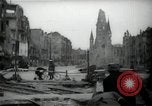 Immagine di Donne tedesche che liberano le macerie a Berlino Berlino Germania, 1947, secondo 20 filmato di repertorio 65675033269