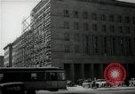 Immagine di Donne tedesche che liberano le macerie a Berlino Berlino Germania, 1947, secondo 39 filmato di repertorio 65675033269