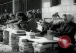 Immagine di Donne tedesche che liberano le macerie a Berlino Berlino Germania, 1947, secondo 57 filmato di repertorio 65675033269
