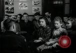 Immagine di Studenti tedeschi dopo la seconda guerra mondiale Francoforte GERMANIA, 1946, secondo 19 filmato di repertorio 65675033270