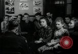 Immagine di Studenti tedeschi dopo la seconda guerra mondiale Francoforte GERMANIA, 1946, secondo 21 filmato di repertorio 65675033270