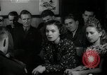 Immagine di Studenti tedeschi dopo la seconda guerra mondiale Francoforte GERMANIA, 1946, secondo 23 filmato di repertorio 65675033270