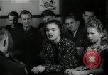 Immagine di Studenti tedeschi dopo la seconda guerra mondiale Francoforte GERMANIA, 1946, secondo 26 filmato di repertorio 65675033270